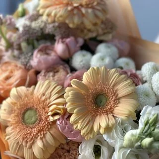 Сборный букет Радость L