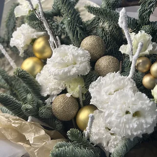 Кремовый зимний букет