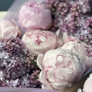 Дуо-букет пионов и сирени M