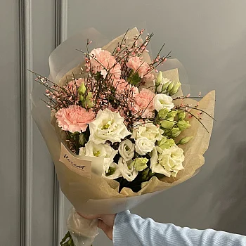 Дуо-букет гвоздик и эустомы S