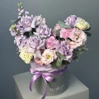 Букет в шляпной коробке Пурпур L