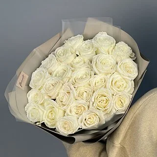 Букет из 25 белых роз Playa Blanca