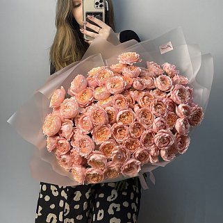 Букет из 25 кустовых пионовидных роз Juliet