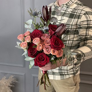 Мужской букет Алый
