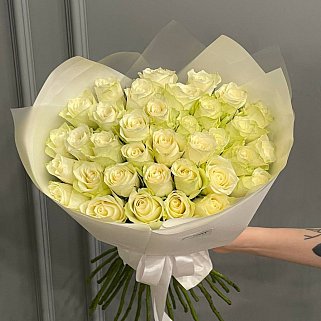 Букет из 35 белых роз 50см (Кения)