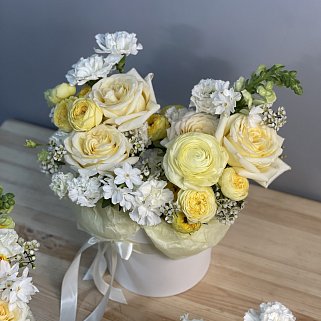 Букет в шляпной коробке Лимонный сад L