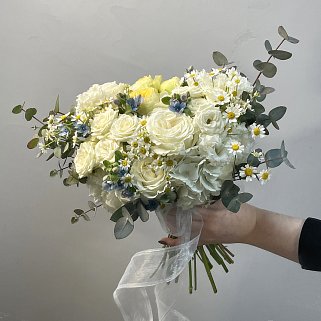 Свадебный букет невесты в полевом стиле