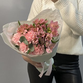 Розовый дуо-букет альстромерий и гвоздик S