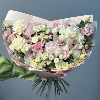 Сборный букет с пионом Цветущий сад L