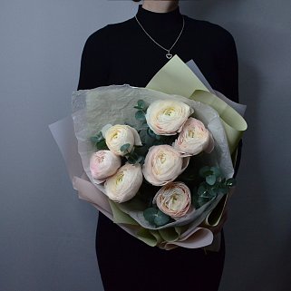 Букет из 7 ранункулюсов XL