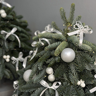 Ёлочка с белым декором S