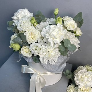 Букет в шляпной коробке Вайт бокс S