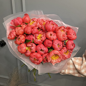 Букет из 25 пионов Coral Sunset