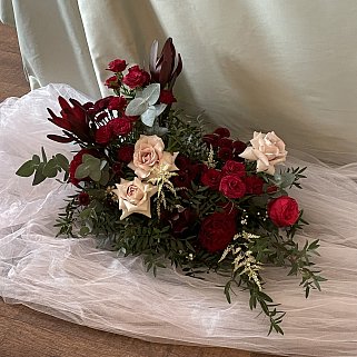 Композиция в алых оттенках #2