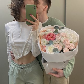 Сборный букет Пьюр Лав M