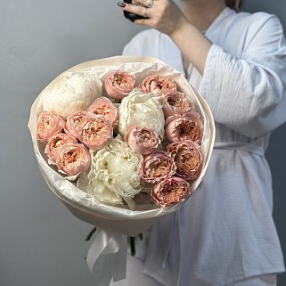 Дуо-букет пионов и роз Juliet S
