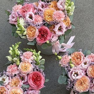 Букет в шляпной коробке Розовое кружево L