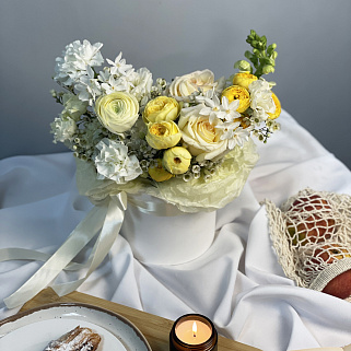 Букет в шляпной коробке Лимонный сад M