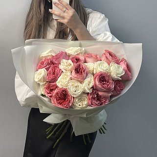 Букет пионовидных роз Pink Expression и Playa Blanca L