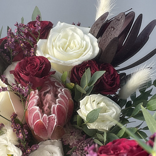 Свадебный букет невесты с протеей