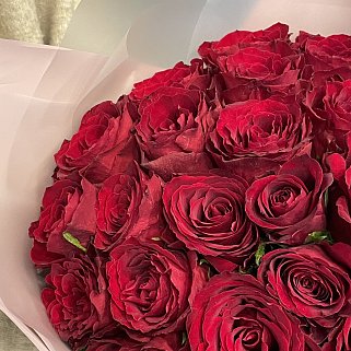 Букет из 25 красных роз 40см (Кения)