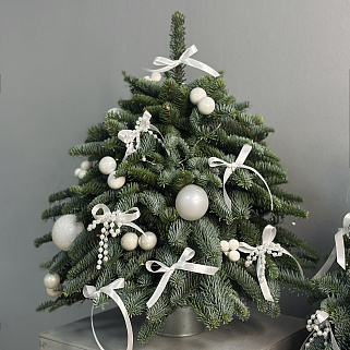 Ёлочка с белым декором S