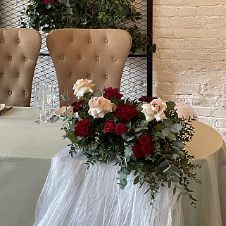 Композиция в алых оттенках #1