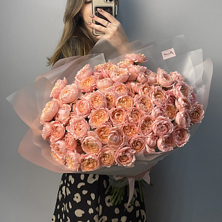 Букет из 25 кустовых пионовидных роз Juliet