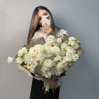 Букет из 21 белой эустомы