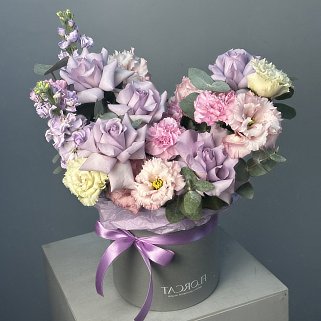 Букет в шляпной коробке Пурпур L